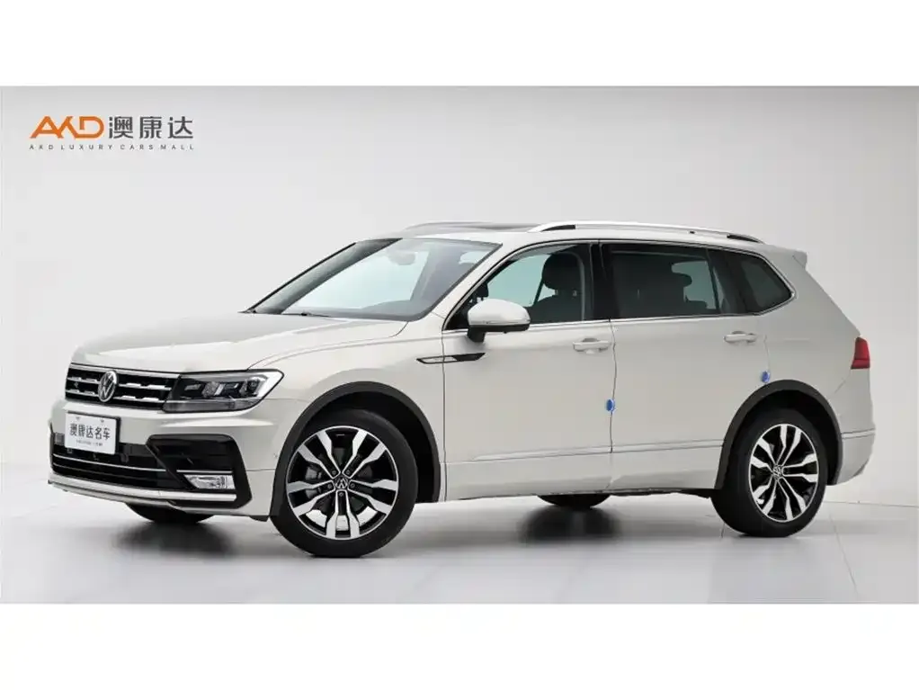 Volkswagen Tiguan L — фото 1