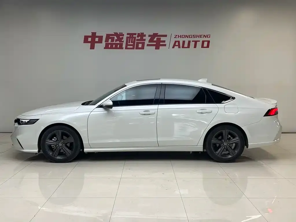 Honda Inspire 2024 из CN, фото 4