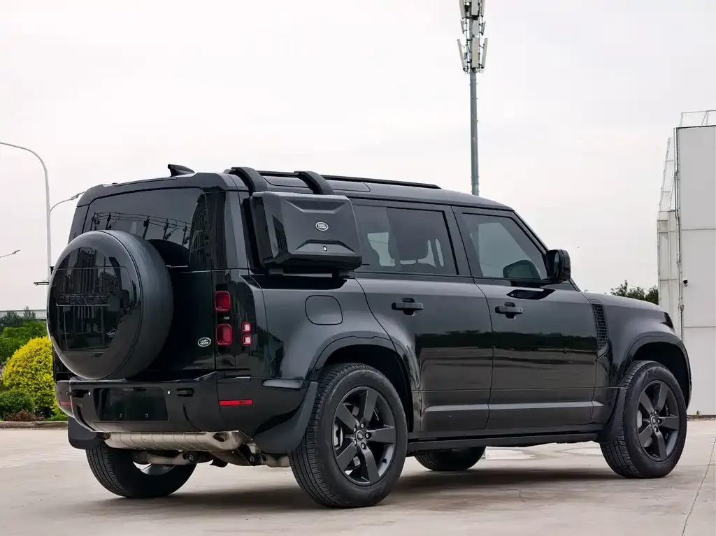 Land Rover Defender — фото 10