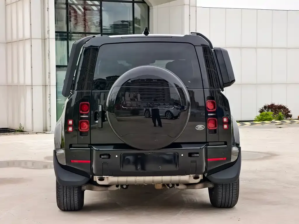 Land Rover Defender — фото 7