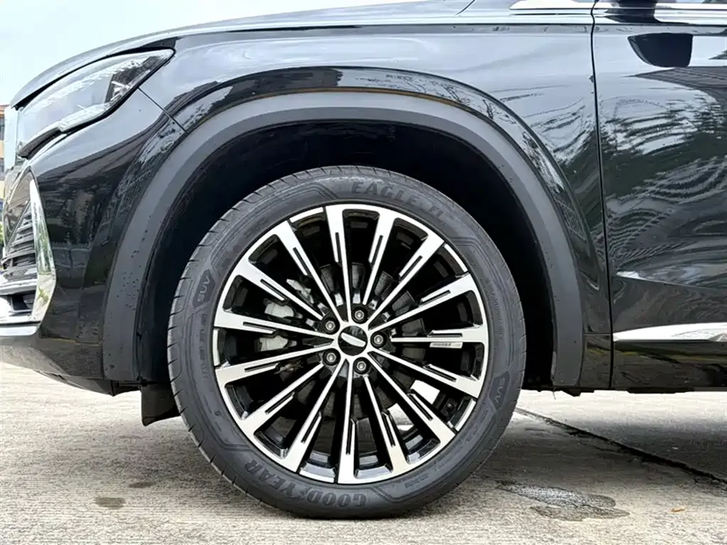 Geely Xingyue L — фото 3