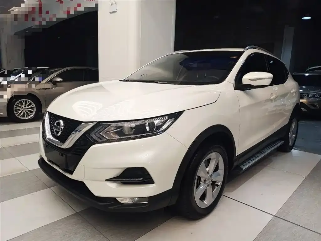 Nissan Qashqai — фото 10