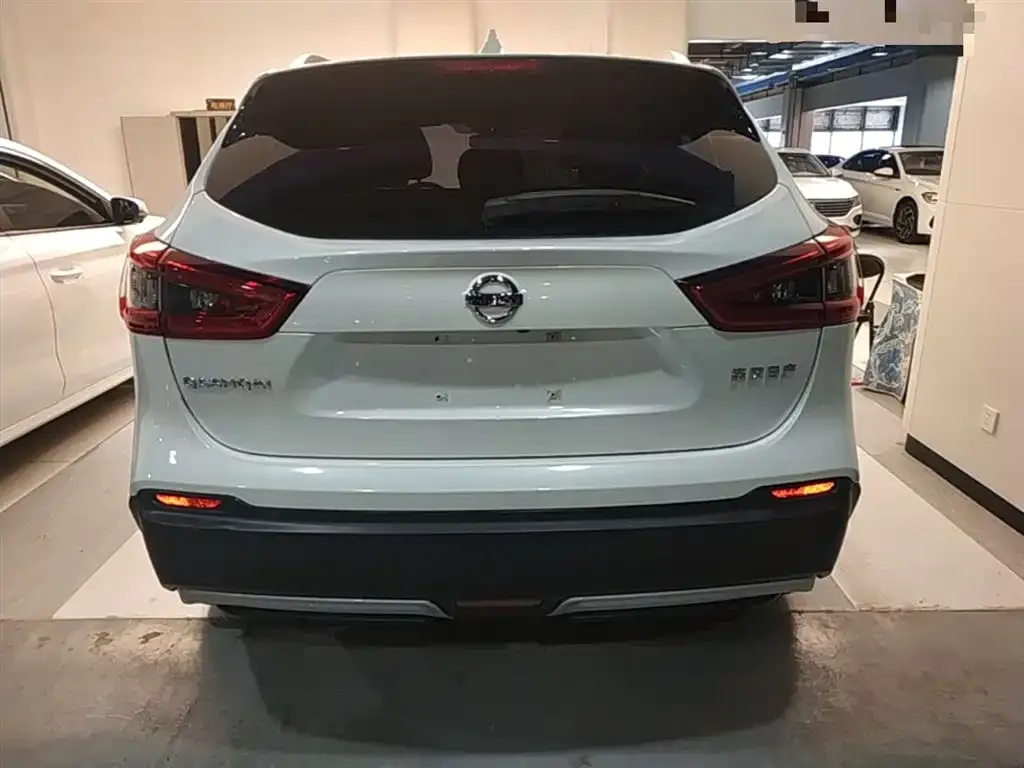 Nissan Qashqai — фото 6