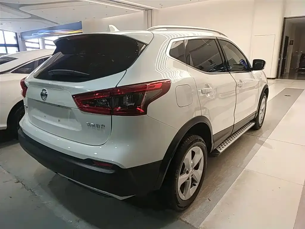 Nissan Qashqai — фото 5