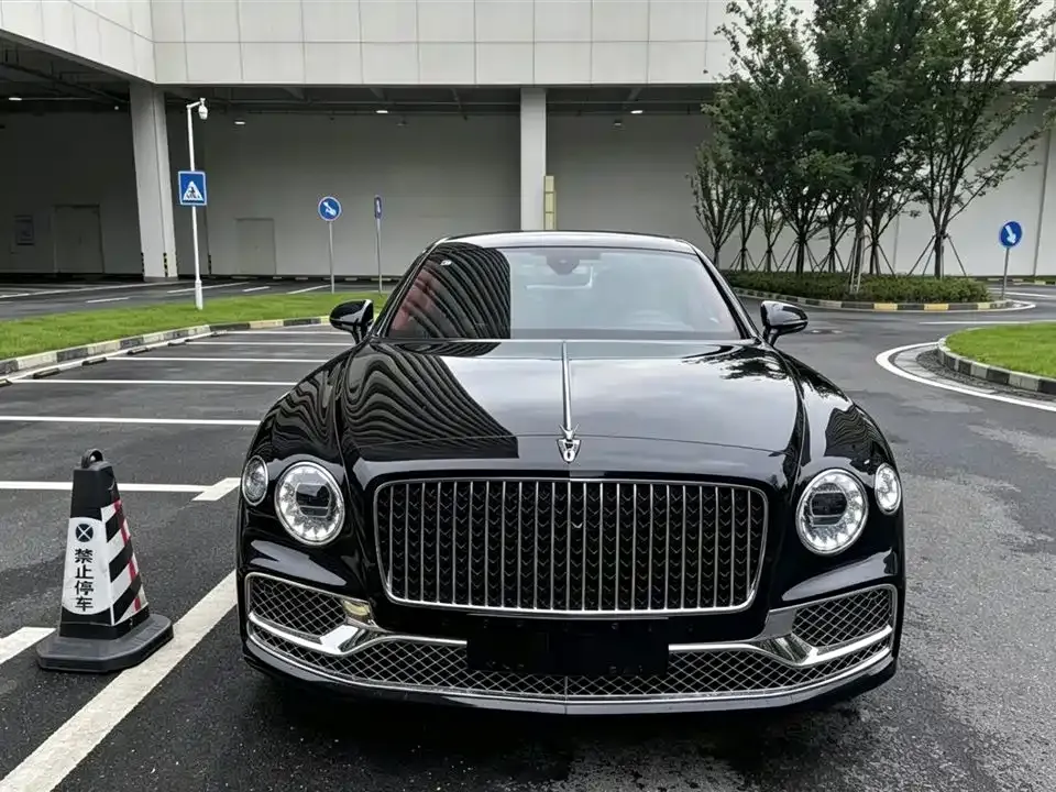 Bentley Flying Spur PHEV 2022 из CN, фото 8