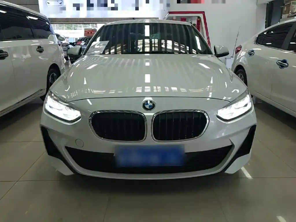 BMW 1 Series 2021 из CN, фото 4
