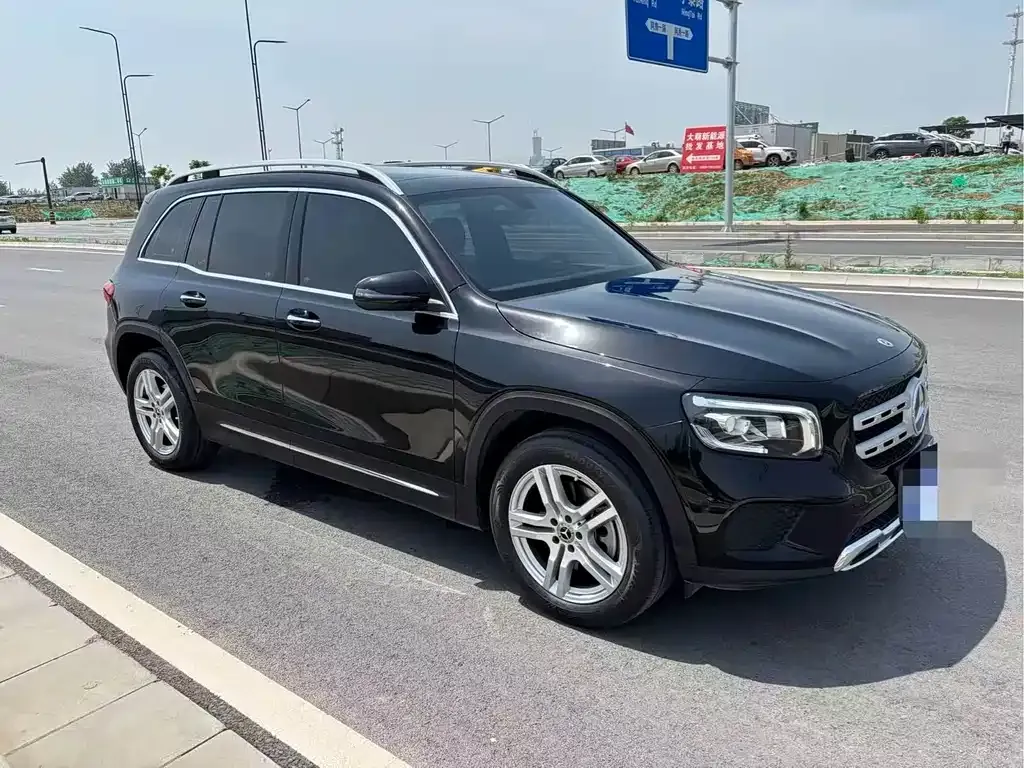 Mercedes-Benz GLB — фото 9