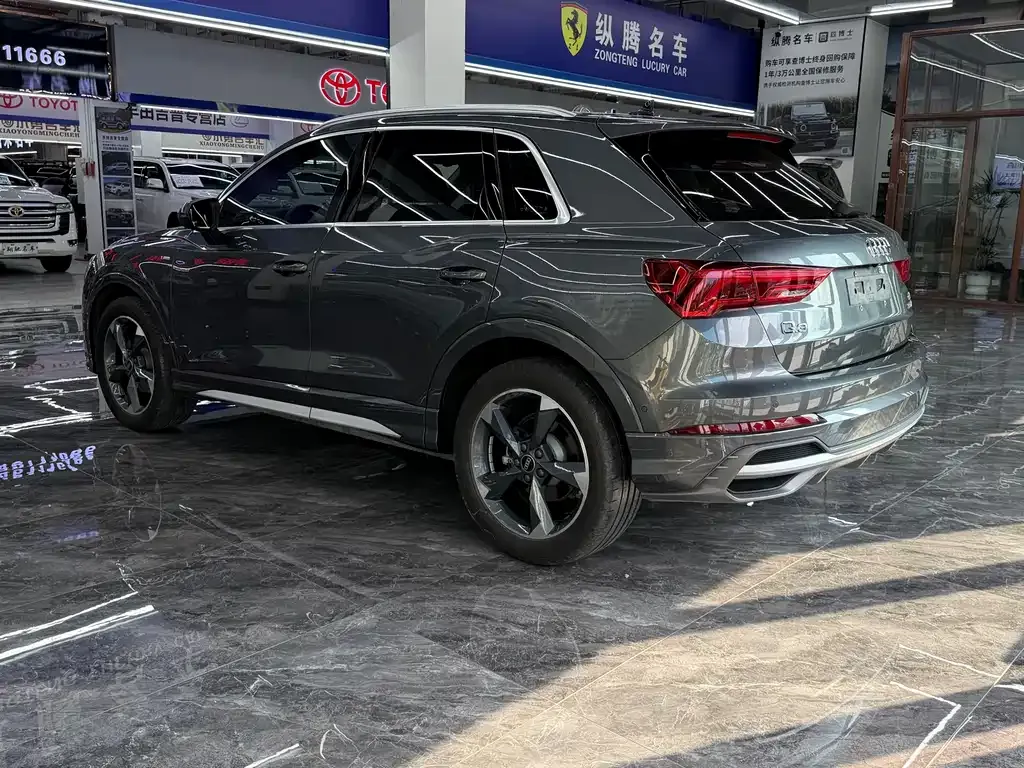 Audi Q3 — фото 10