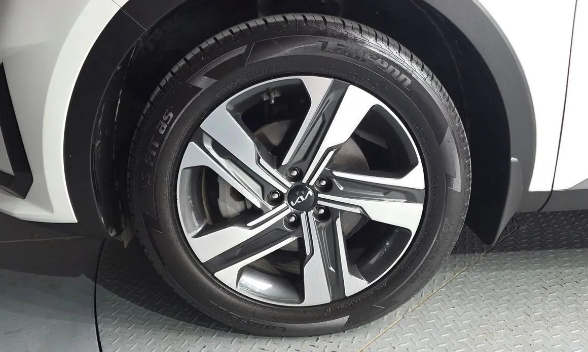 Kia Sorento — фото 10
