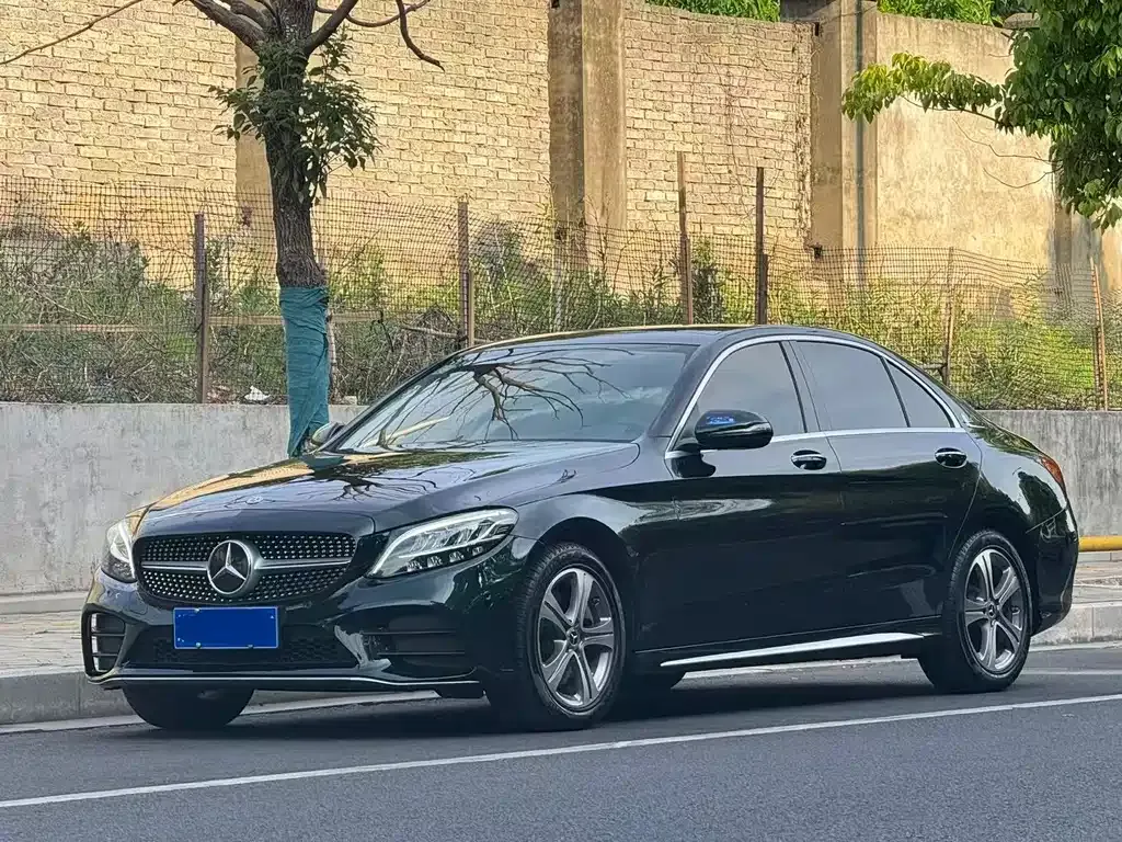 Mercedes-Benz C-Class — фото 1