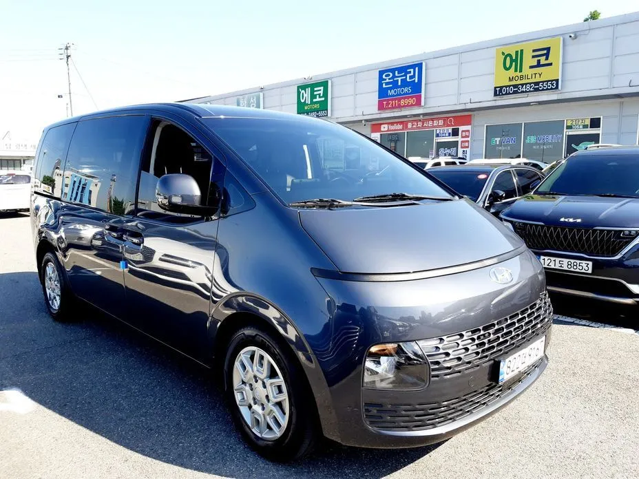 Hyundai Staria 2023 из KR, фото 1