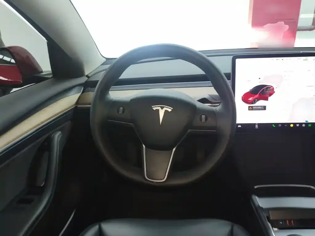 Tesla Model 3 — фото 5