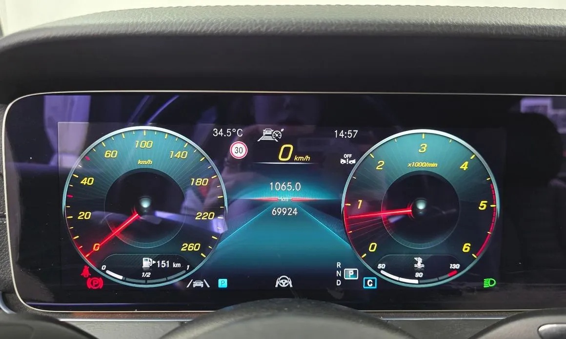 Mercedes-Benz E-Class 2022 из KR, фото 8