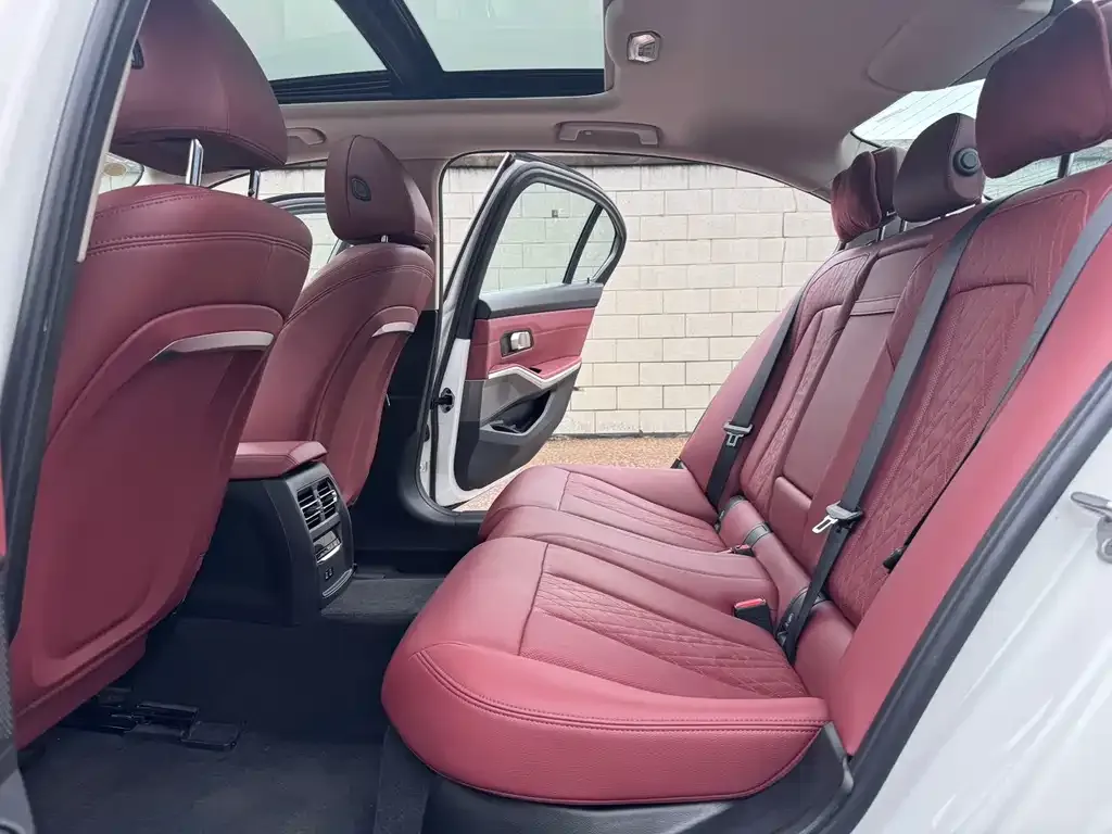 BMW i3 2024 из CN, фото 3