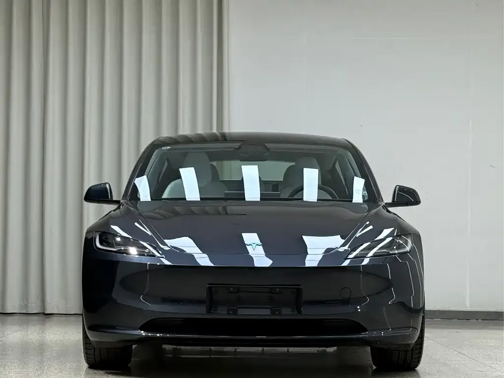 Tesla Model 3 — фото 4