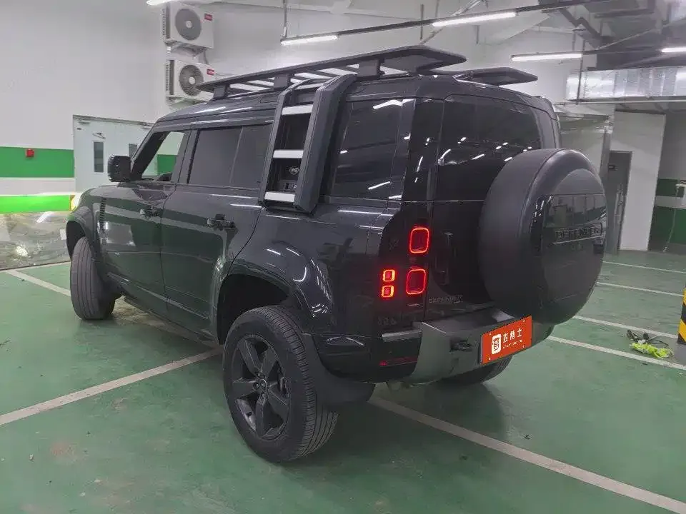 Land Rover Defender — фото 8