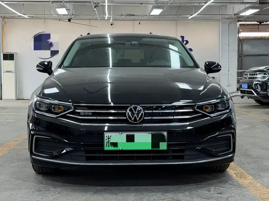 Volkswagen 迈腾插电混动 — фото 3