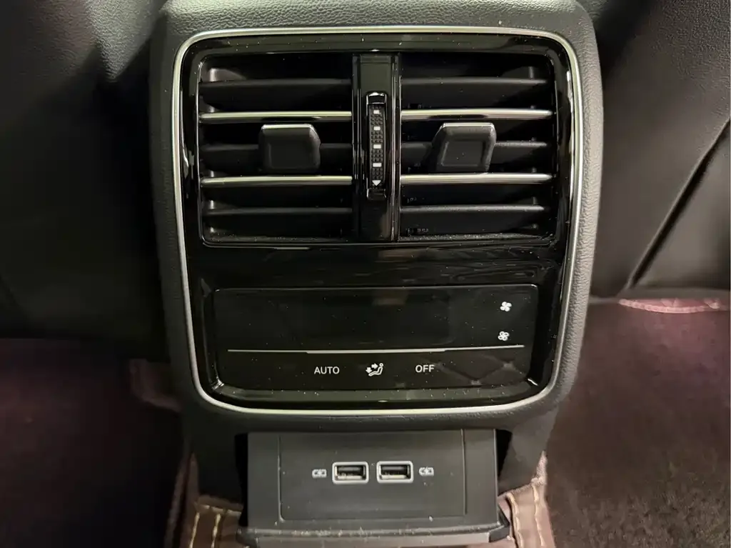 Volkswagen 迈腾插电混动 — фото 7