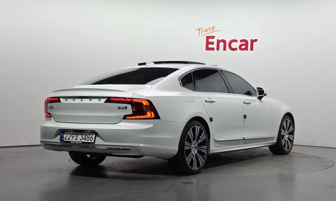 Volvo S90 2023 из KR, фото 8