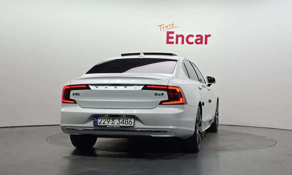 Volvo S90 2023 из KR, фото 7