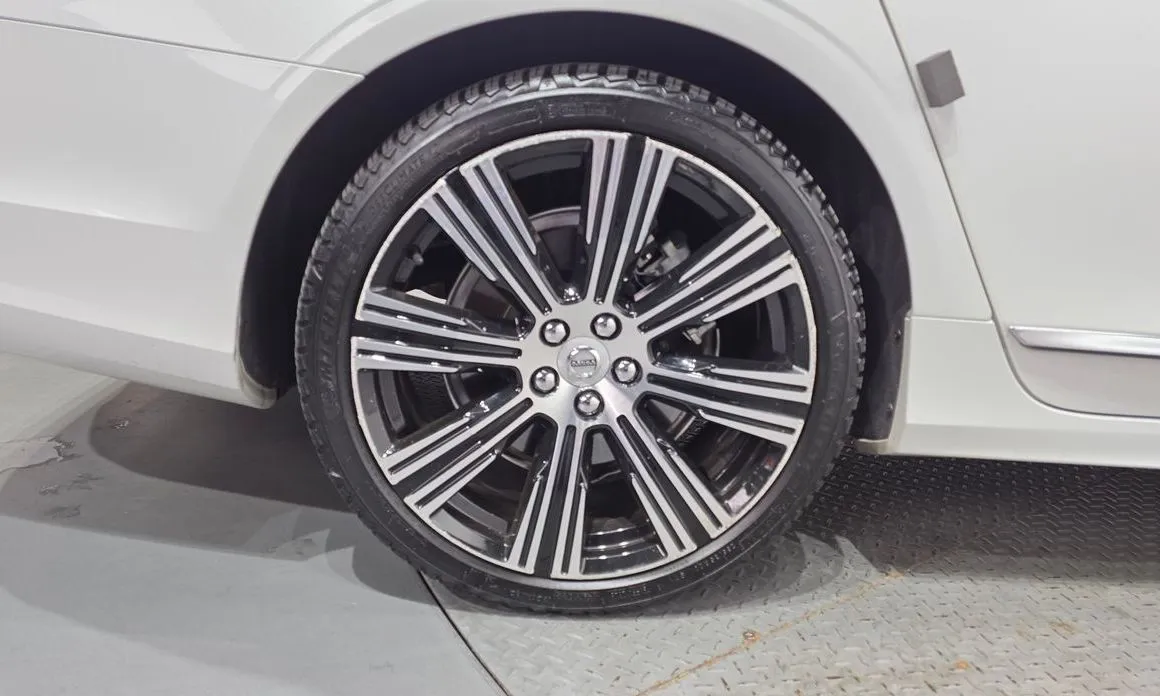 Volvo S90 2023 из KR, фото 5