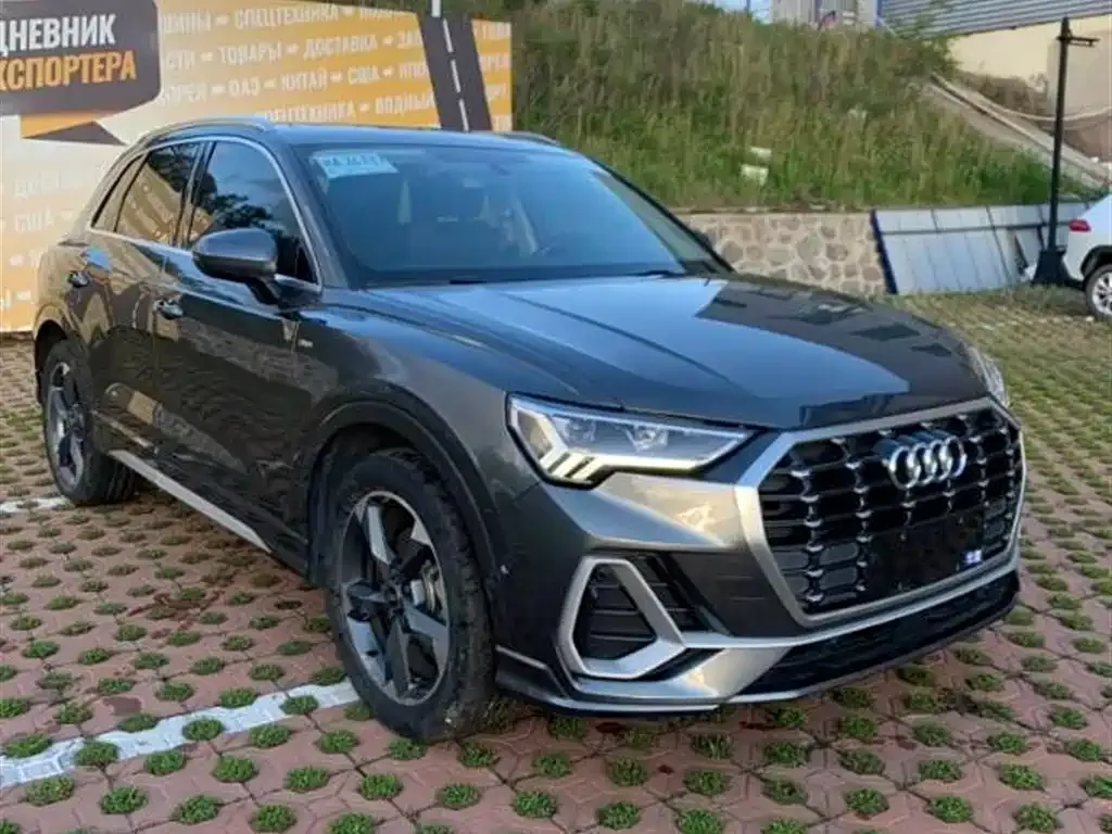Audi Q3 — фото 10