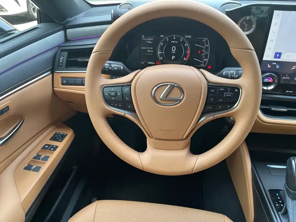 Lexus ES — фото 9