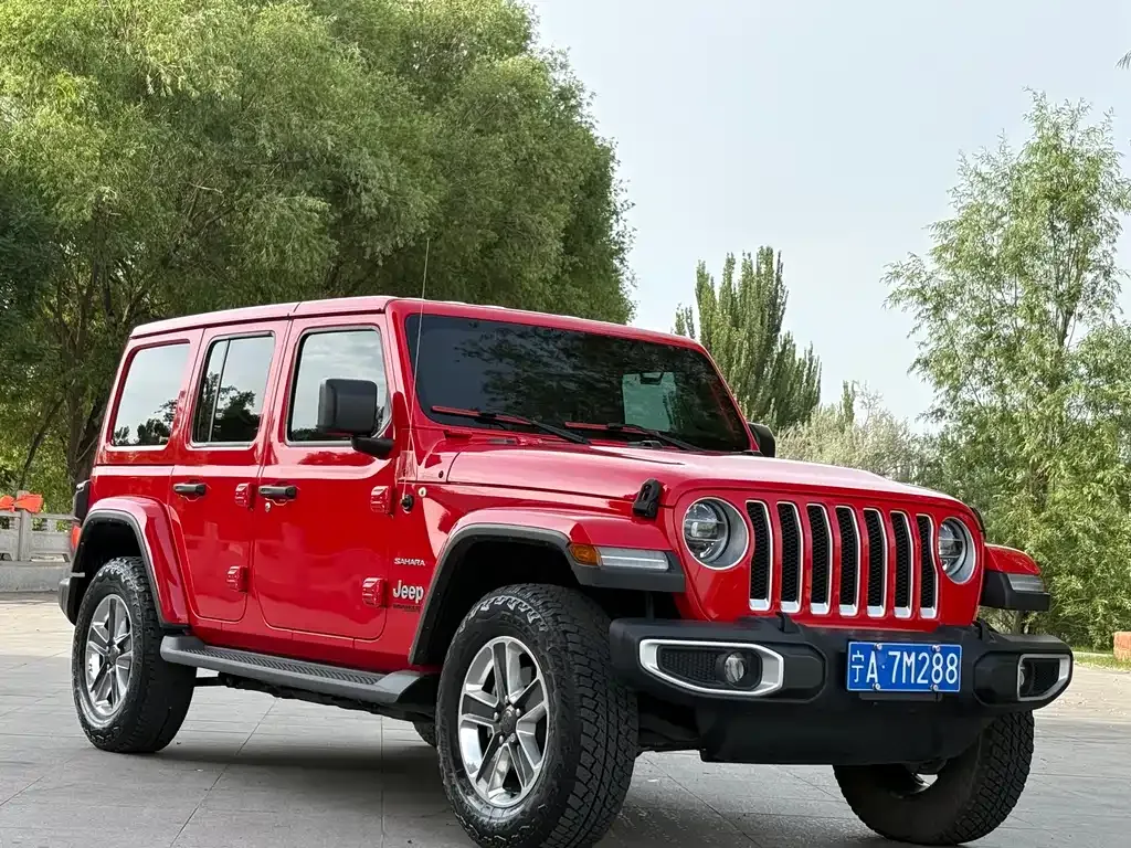 Jeep Wrangler — фото 1