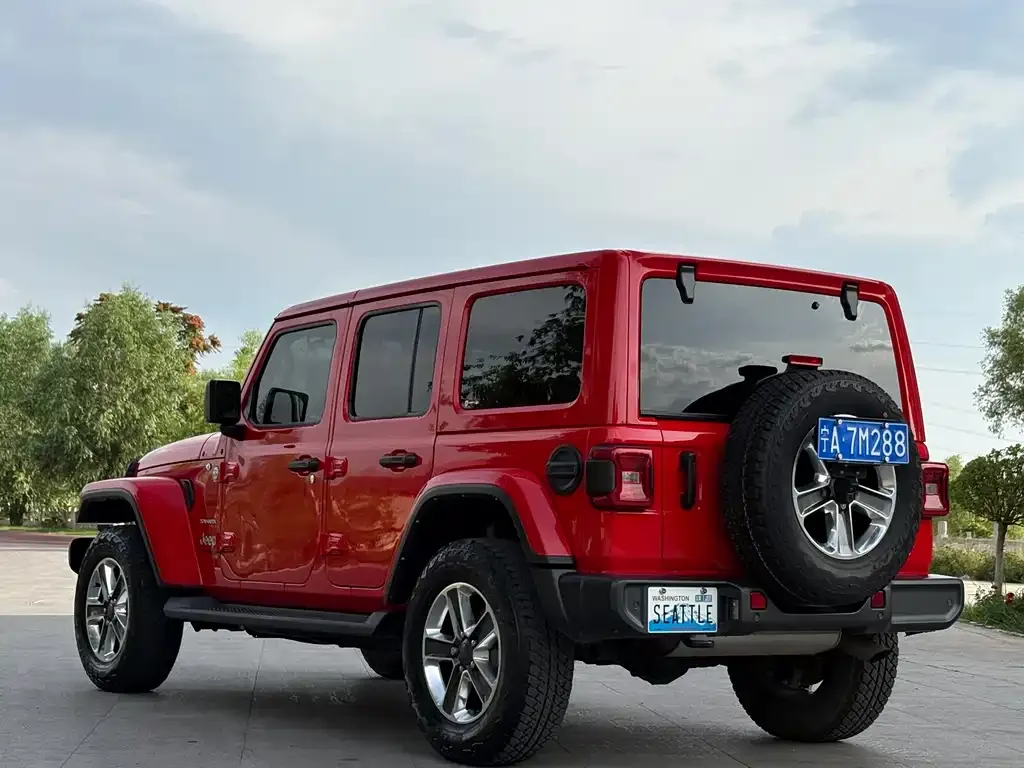 Jeep Wrangler — фото 7