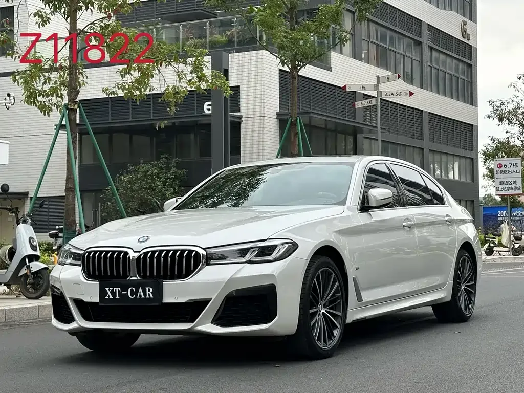 BMW 5 Series — фото 1