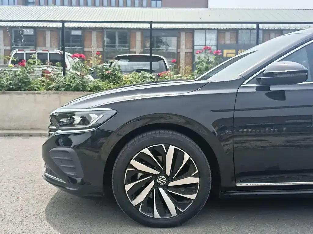 Volkswagen Passat — фото 2