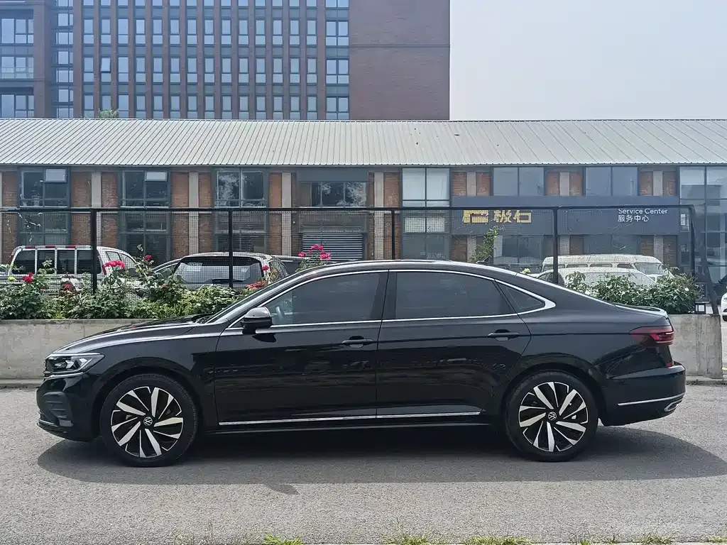 Volkswagen Passat — фото 9