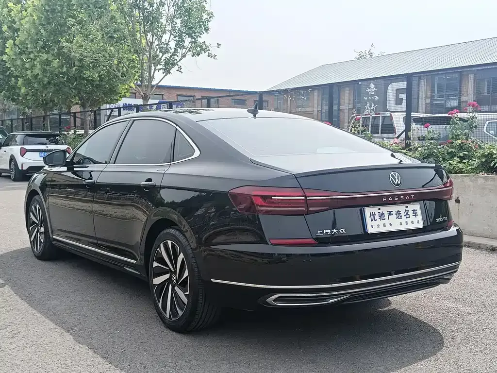 Volkswagen Passat — фото 6
