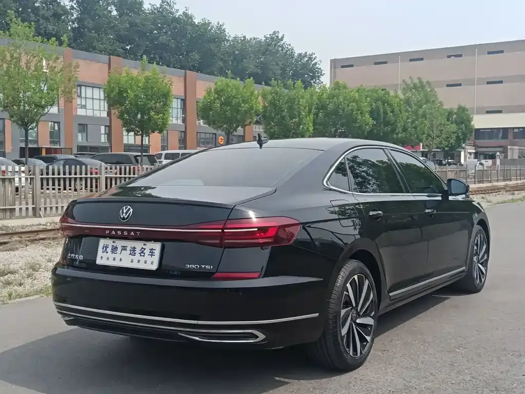 Volkswagen Passat — фото 3