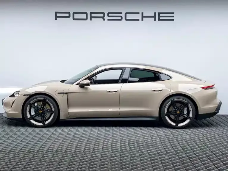Porsche Taycan — фото 6
