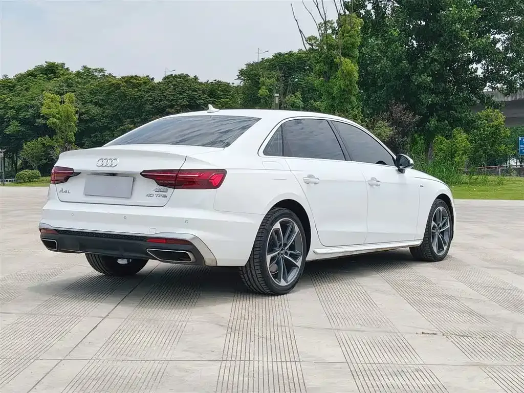 Audi A4L — фото 8