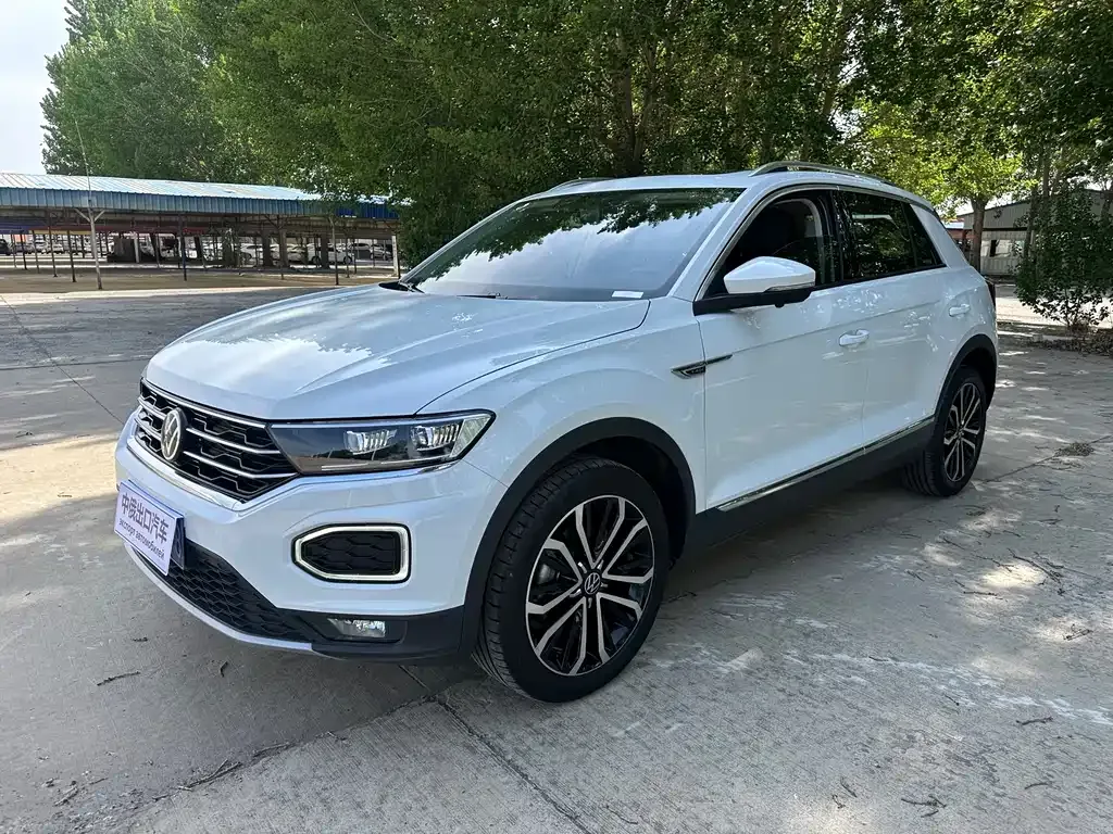 Volkswagen T-Roc — фото 1