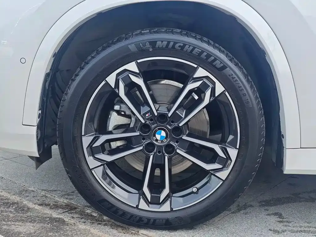 BMW X1 — фото 10