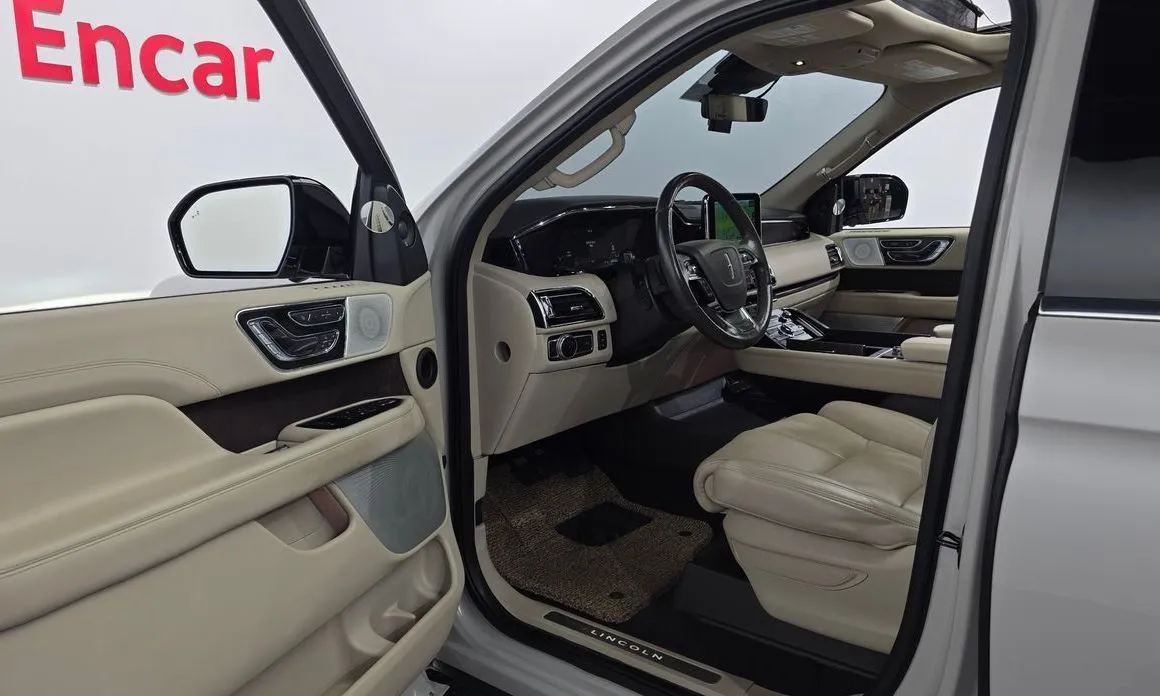 Lincoln Navigator 2021 из KR, фото 2