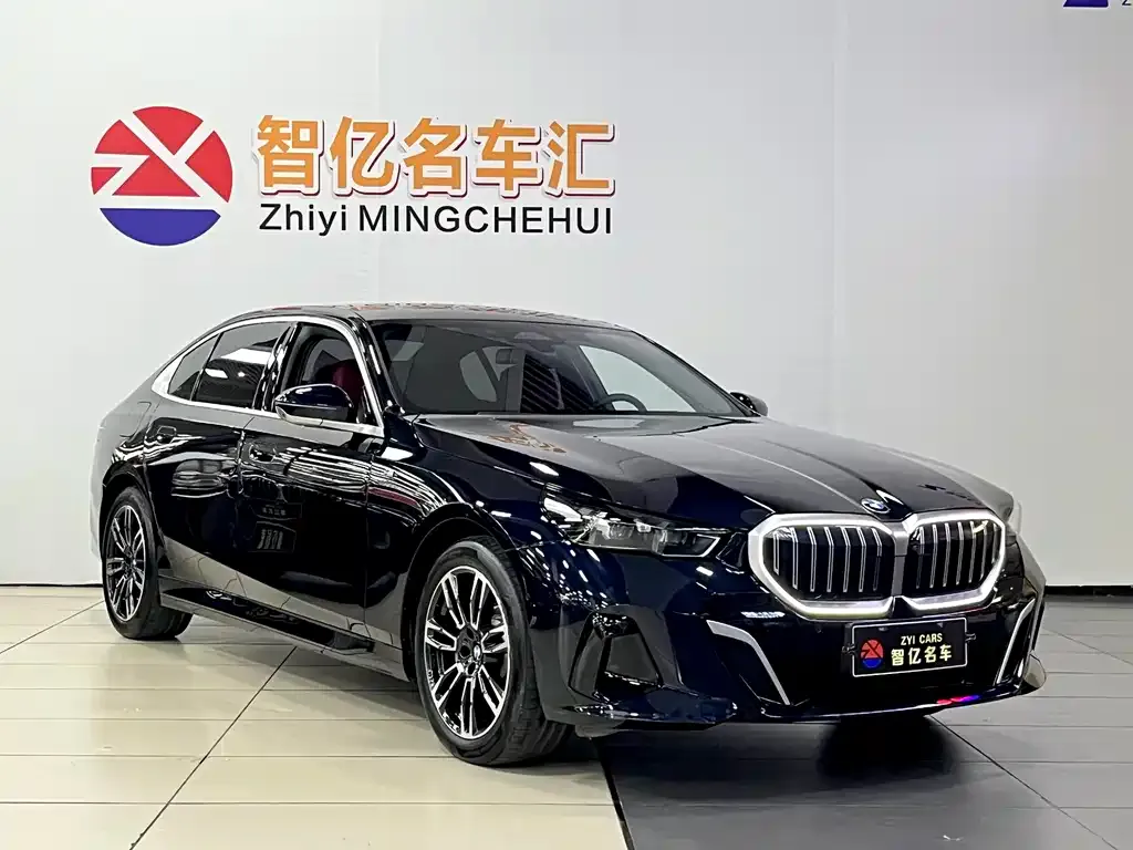 BMW 5 Series — фото 2