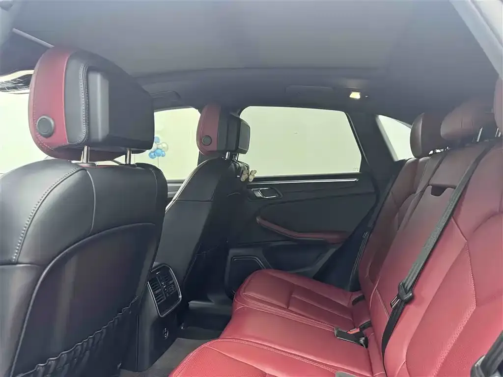 Porsche Macan 2025 из CN, фото 2