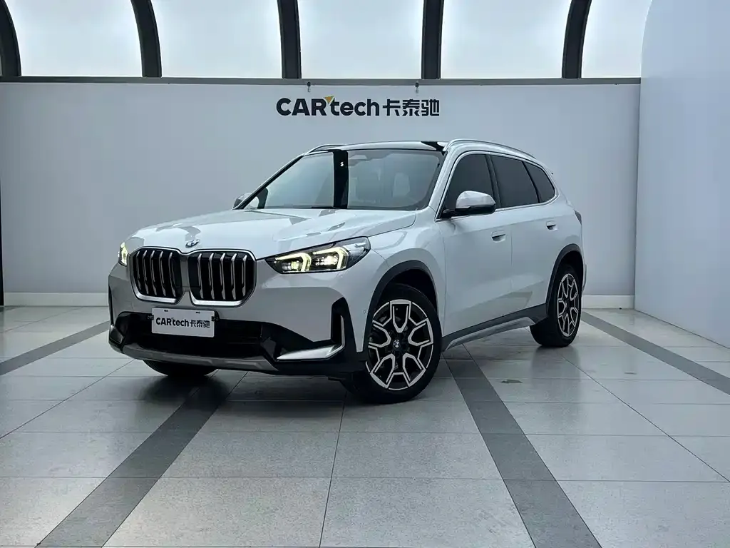 BMW X1 — фото 1