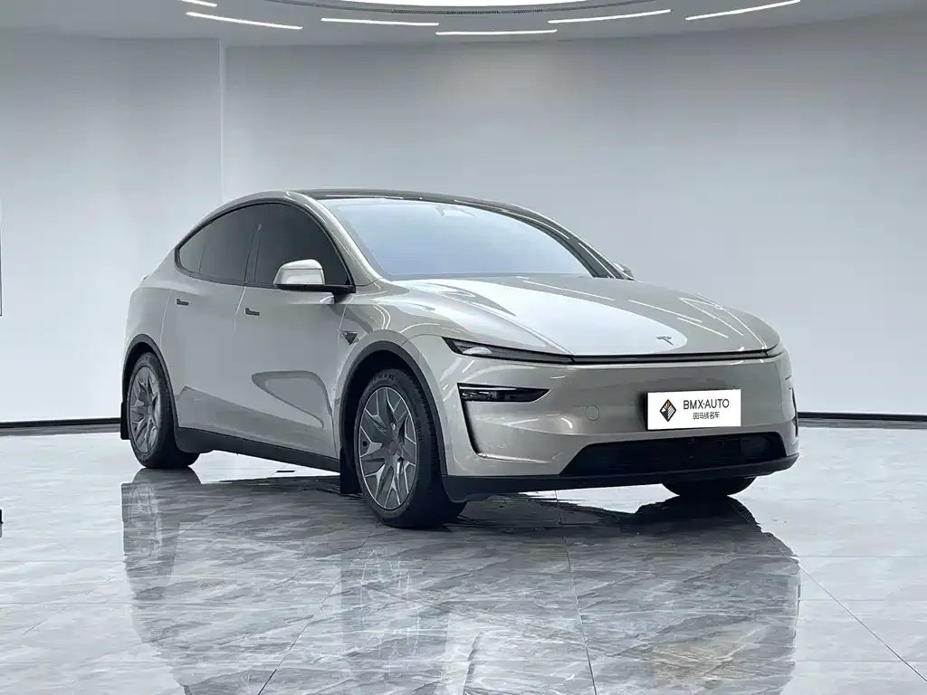 Tesla Model Y L — фото 4