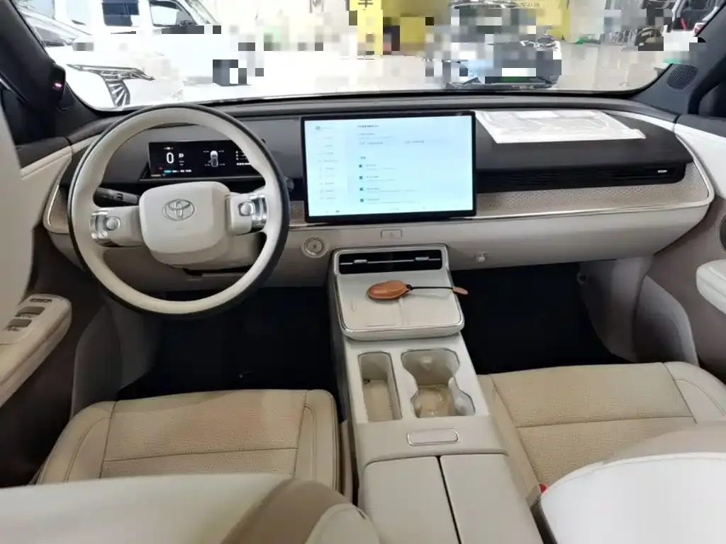 Toyota Platinum 3X 2025 из CN, фото 4
