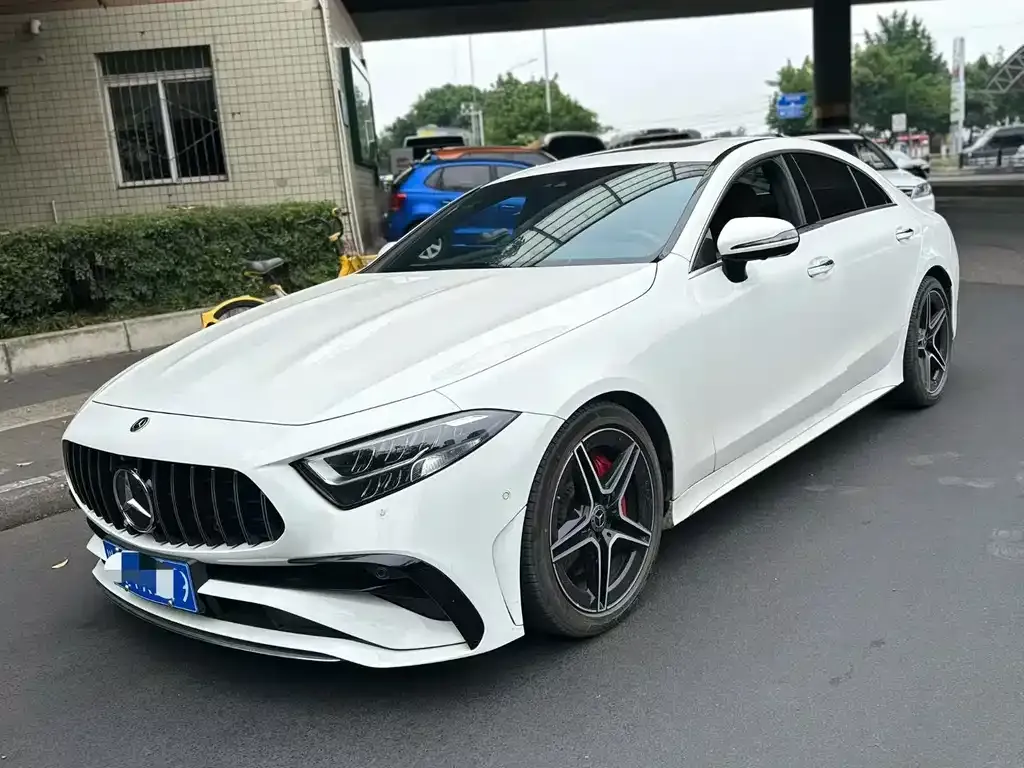 Mercedes-Benz CLS — фото 1