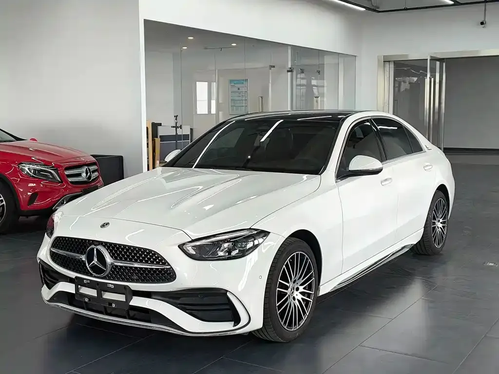 Mercedes-Benz C-Class — фото 1