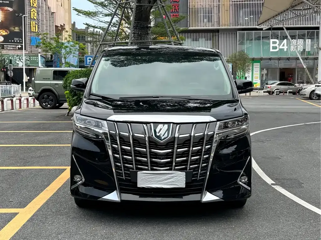 Toyota Alphard — фото 6