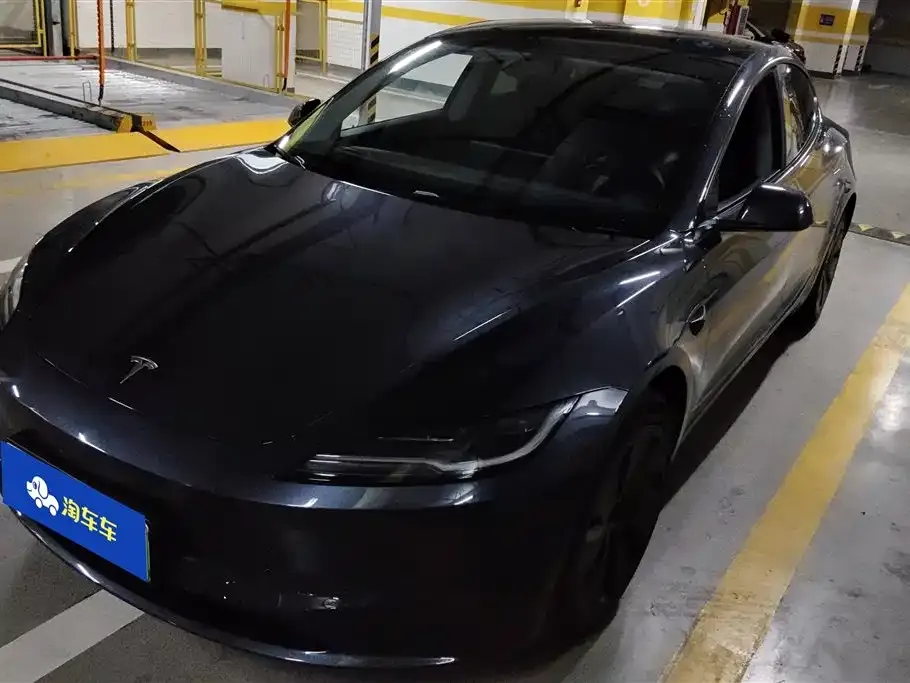 Tesla Model 3 — фото 1
