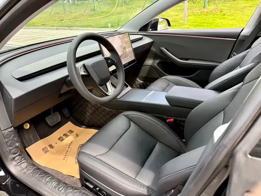 Tesla Model 3 — фото 2
