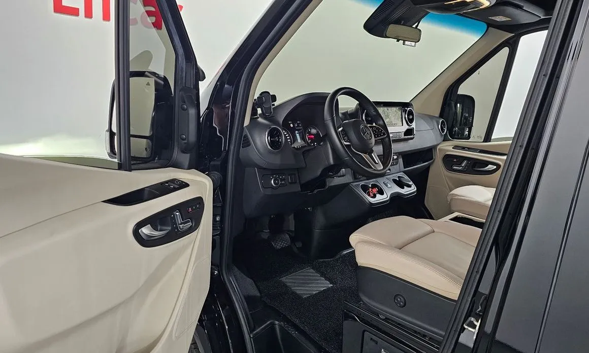 Mercedes-Benz Sprinter 2023 из KR, фото 6
